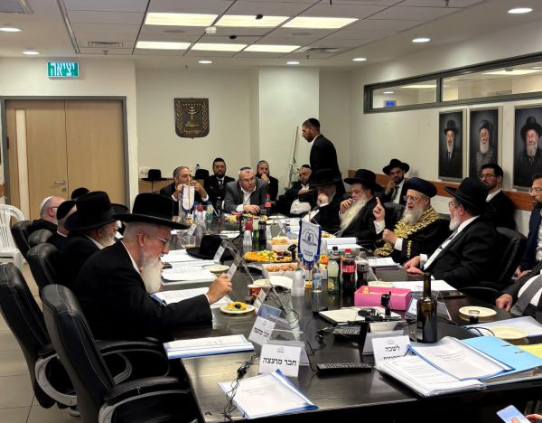 הרבנות הראשית בכינוס חירום: "רואים בחומרה את התערבות בג"ץ"