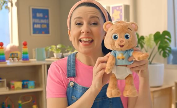 אין גבול לצביעות: כוכבת הילדים במפגן תמיכה לילדי עזה