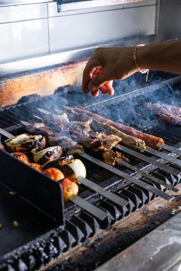 שיפרה וג'מיל- גריל ישראלי עם אוכל פשוט וטעים