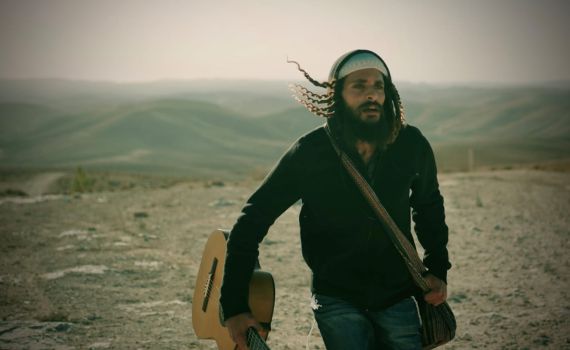 שחר עזרא משחרר את "לך לך": קריאת השכמה אישית ועוצמתית