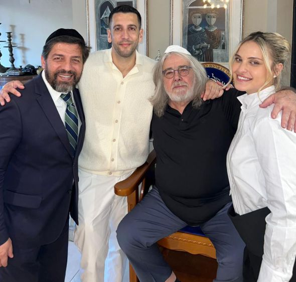 מרגש: כוכבת הילדים והנוער חושפת את השם של בנה השני