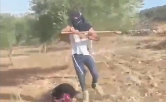 כתב אישום: תושב מאחז עוז יאיר היכה ערבייה עם מוט עץ