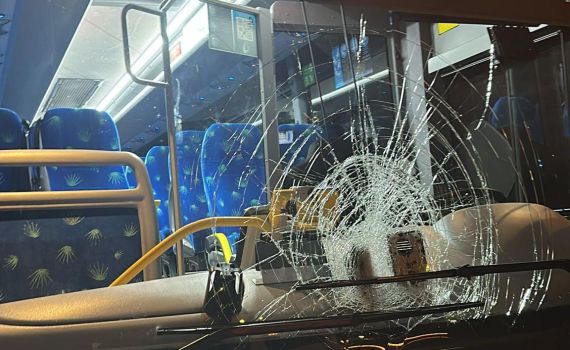 מסע הרס בבני ברק: בן 15 עקר מצלמות , נתפס – ותקף שוטרים