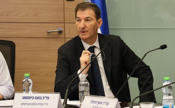 ביסמוט ליועמ"שית: "מוזמנת לבוא לכנסת כאזרחית"