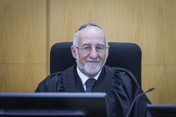 השופט קולה הודיע: מסרב להצעה של לוין