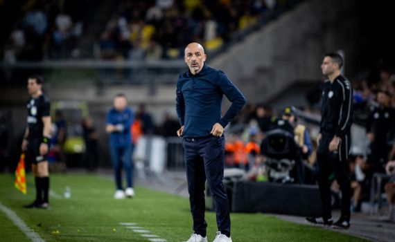 דיווח: ז'ראקו לאזטיץ' שוקל להגיש התפטרות: "הקו האדום נחצה"