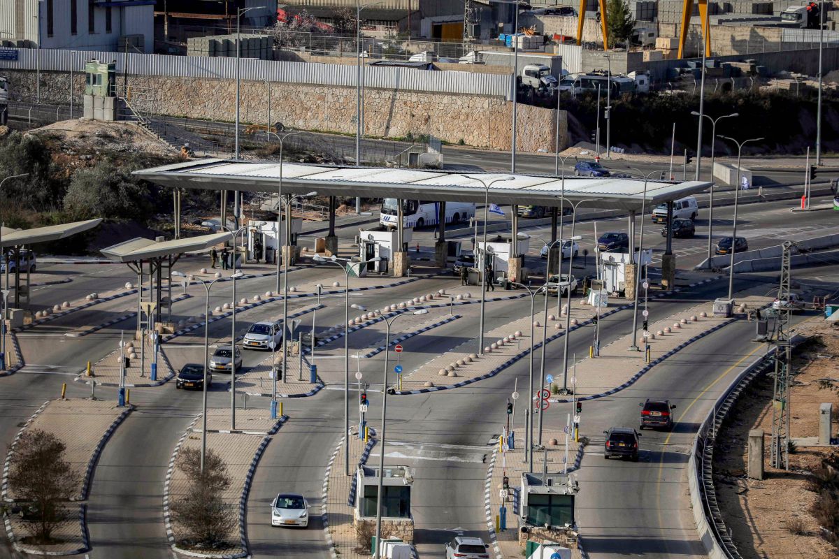 חייל ירה לעבר שב"ח במחסום המנהרות: הציר לירושלים נחסם