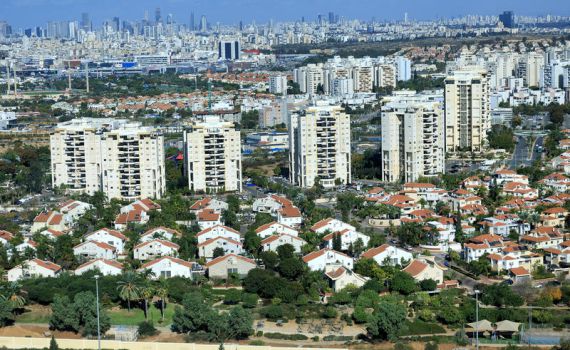 אימה באיזור המרכז: "פחד אלוהים לצאת מהבית"