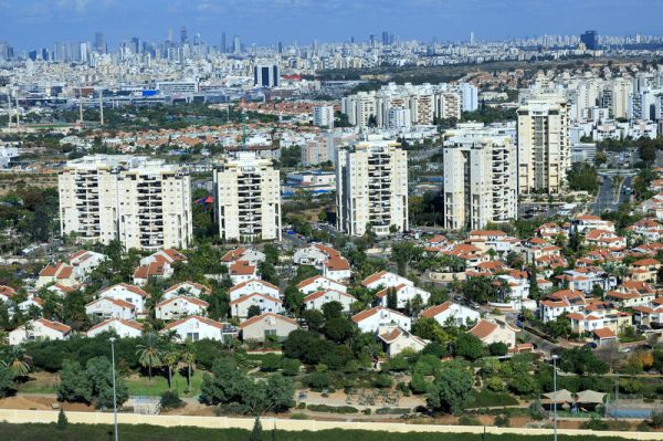 אימה באיזור המרכז: "פחד אלוהים לצאת מהבית"