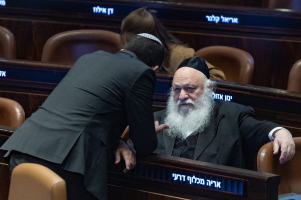 עדיין לא סגור: חוק התקשורת עולה להצבעה ותלוי בקולות החרדים