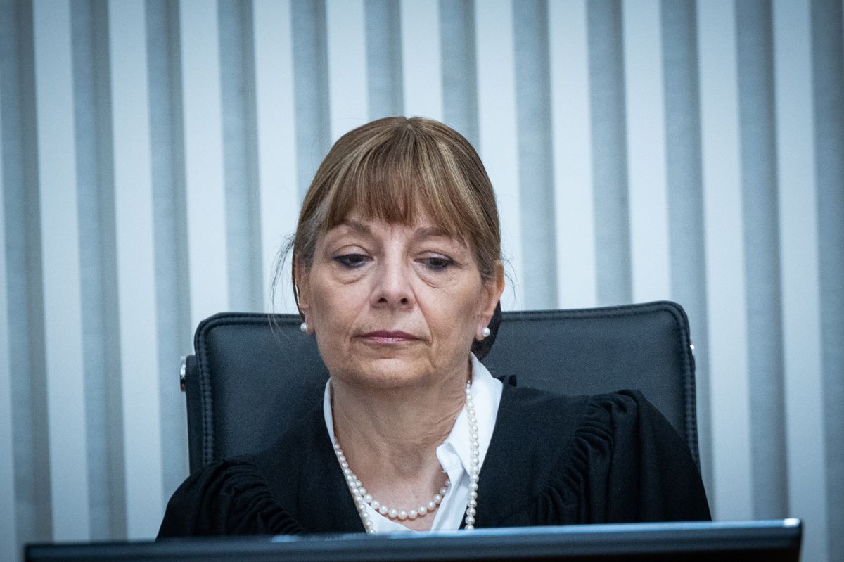 בג"צ נגד היועמ"שית: ניגוד העניינים טבוע בה, לא תמנה מחליף