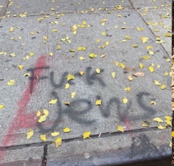 אנטישמיות בניו יורק: כתבות נאצה רוססו ברחוב בברקולין