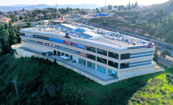 קניון מבשרת | חוויה על הדרך שלא מרגישה “על הדרך”