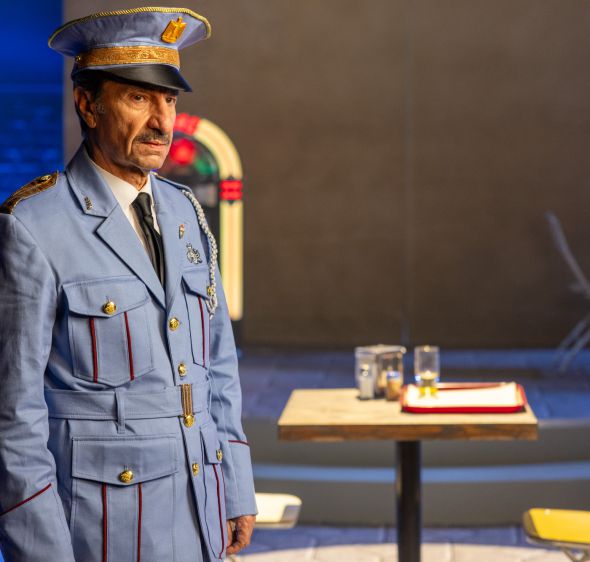 טעות בדרך ולילה בעיירה שכוחת אל: "ביקור התזמורת" על הבמה