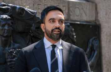 סיכוי לשפיות: המועמד המוסלמי לראשות ניו יורק מאבד גובה