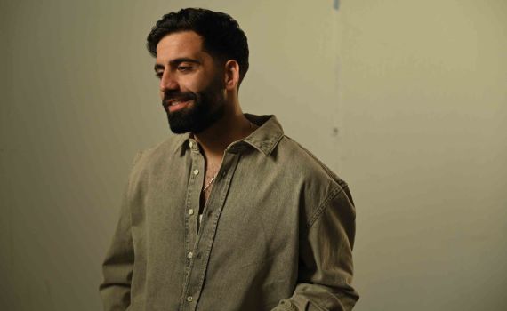 אליעד בשיר אמוני במיוחד מהמקורות: "בכל דור ודור"