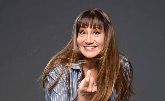 מיקי קם חוזרת לבמות: מופע בידור חדש ומצחיק במיוחד