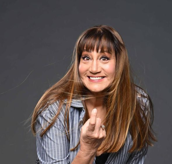 מיקי קם חוזרת לבמות: מופע בידור חדש ומצחיק במיוחד