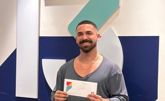 יש צ'ק: יובל לוי זוכה האח הגדול בא לאסוף את הפרס