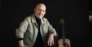 11 שנים אחרי: יוצר הלהיטים יוני רועה באלבום חדש