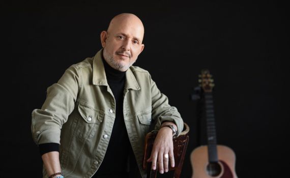 11 שנים אחרי: יוצר הלהיטים יוני רועה באלבום חדש