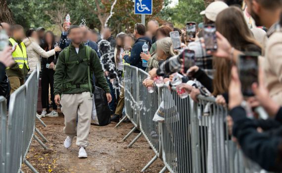 בצל האיומים: דור חדש של מתגייסים נכנס לשירות משמעותי