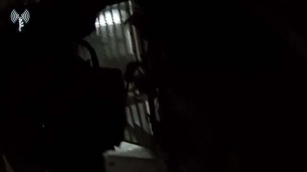 צפו בתיעוד: לוחמי דובדבן עצרו מחבל בשכם שתכנן לבצע פיגוע