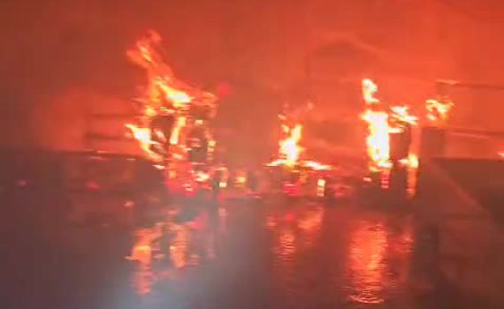 חשד להצתות: 9 שריפות בבנייני מגורים בבאר שבע