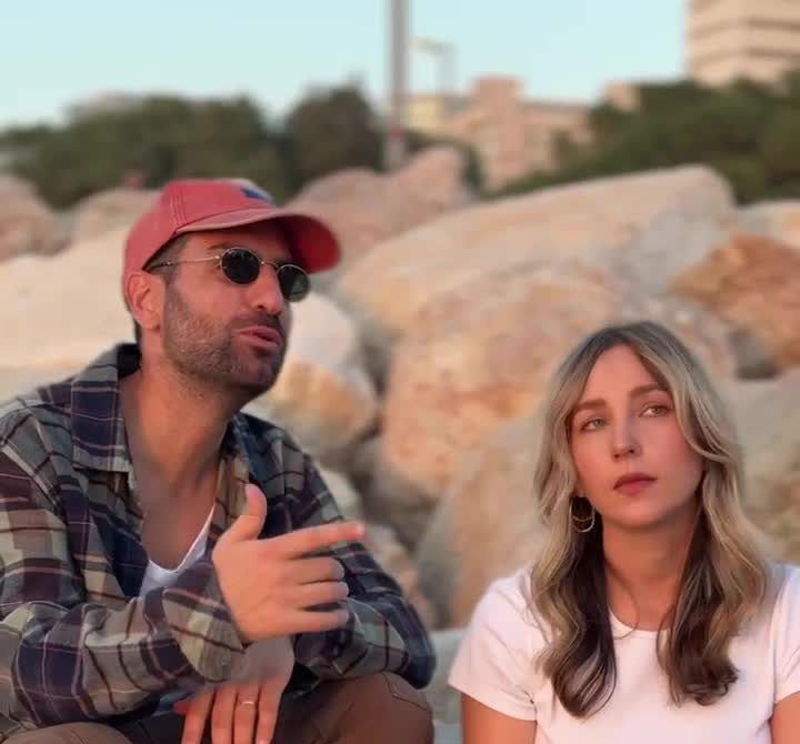 לא ציפינו: איזי וסולנית ג'יין בורדו בשיתוף פעולה ראשון