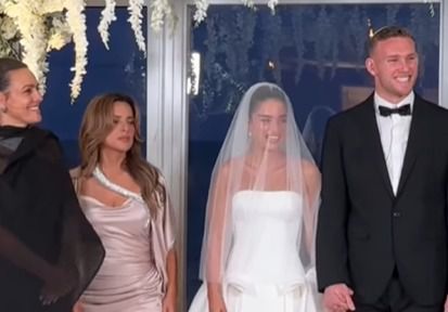 עוד פאדיחה? הרגע המביך בחופה של נועה קירל. צפו