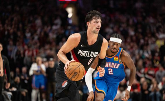 "יכול להיות שחקן פוטבול": אבדיה ממשיך להלהיב את ה-NBA