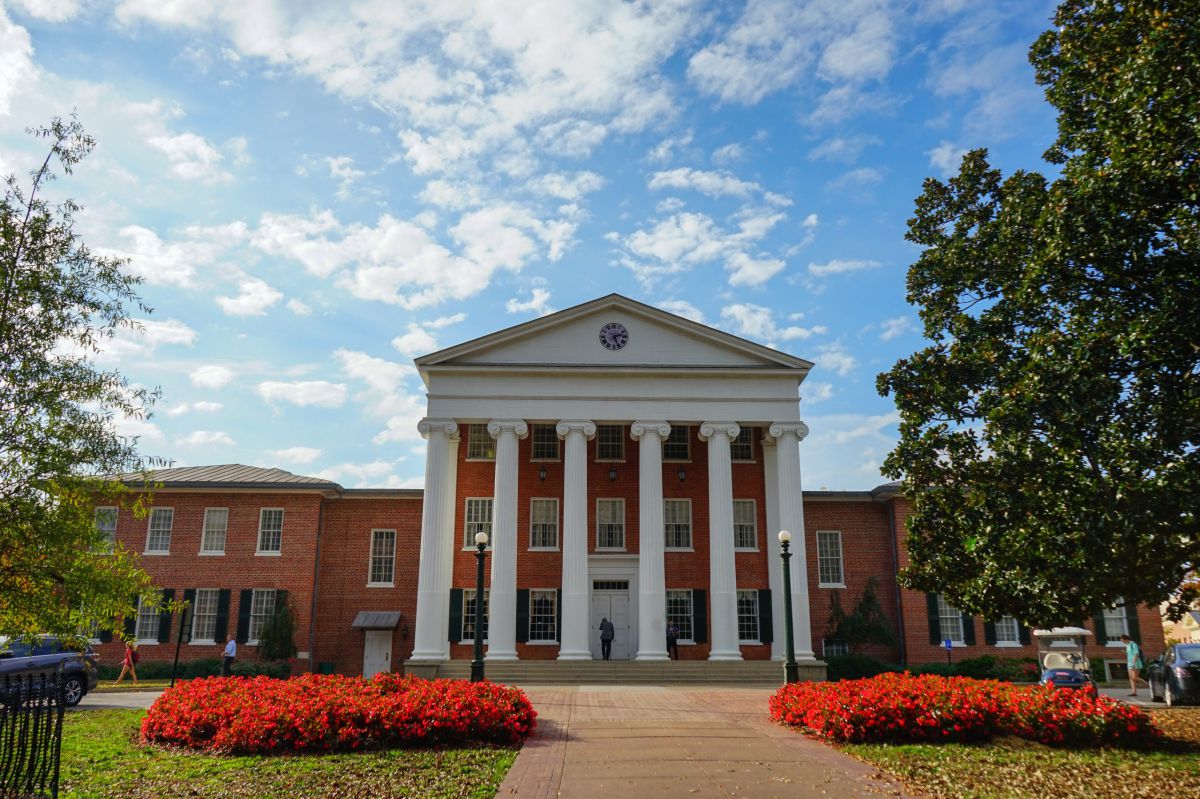 אוקספורד: רוב הסטודנטים חושבים שישראל מסוכנת יותר מהאיראנים