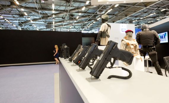 שר החוץ הצרפתי: החברות הישראליות ישתתפו בתערוכה הביטוחנית