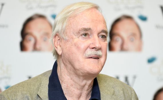 ג'ון קליז טוען: "אארגן מחדש את ההופעות שלי בישראל"