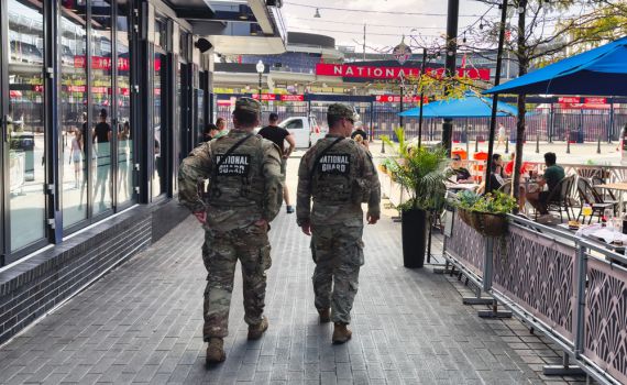 2 אנשי המשמר הלאומי נרצחו סמוך לבית הלבן בוושינגטון