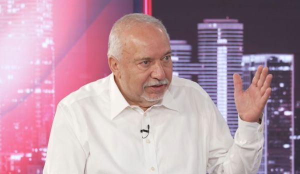 ליברמן באולפן סרוגים: "היעד הבא שלי הוא ראשות הממשלה"
