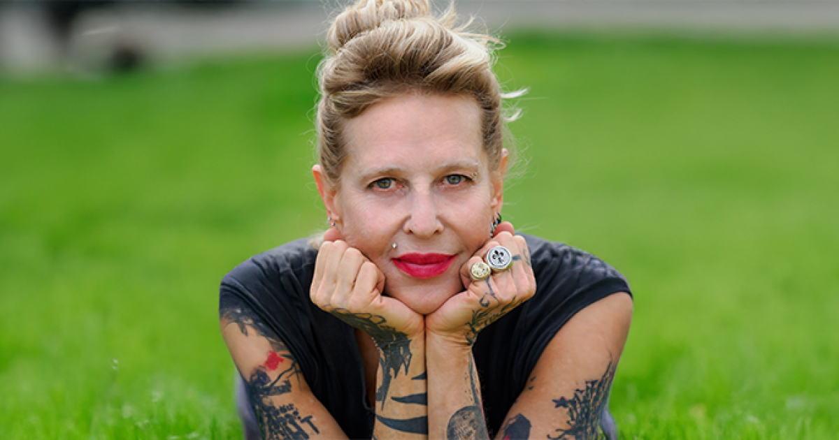 סיפור של גמילה ותקווה: דפנה רכטר חושפת את מסע חייה