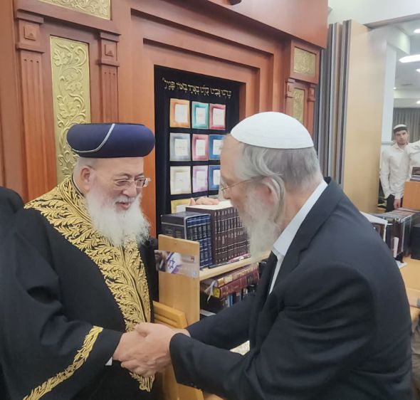 למורה שמחרים טלפון לתלמיד, יש אחריות על הגניבה?