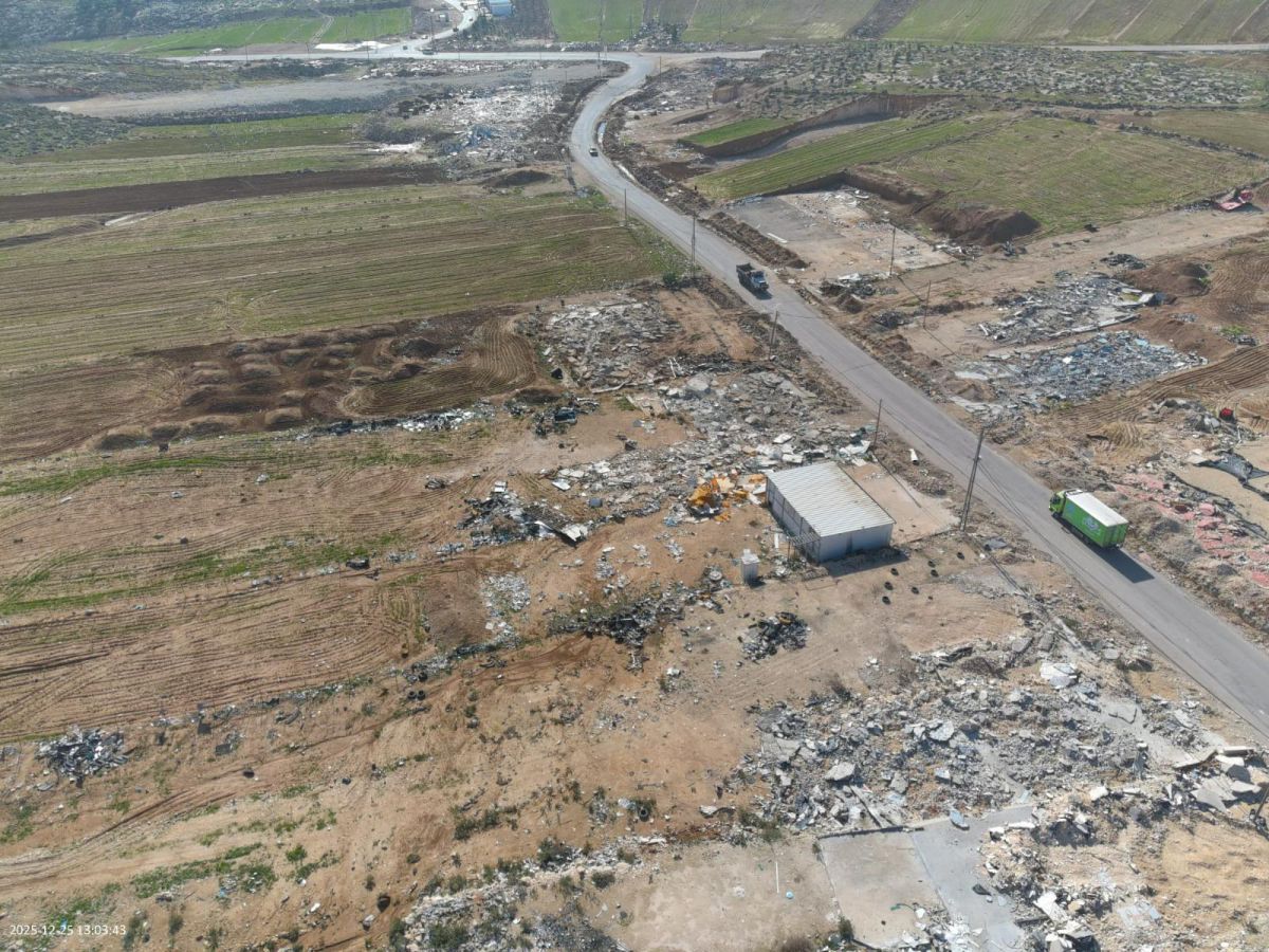 לאחר שסיכן את תושבי היישוב: השוק הפלסטיני בהר חברון נהרס