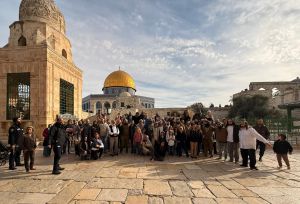 אווירת חג בהר הבית: מאות עולים בשירים וריקודים | צפו