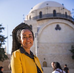 עושים כבוד ומוקירים את נשות הברזל של עם ישראל