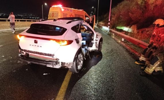 "ראינו רכב מרוסק": נהג התנגש עם רכבו במעקה הבטיחות – ונהרג