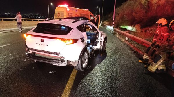 "ראינו רכב מרוסק": נהג התנגש עם רכבו במעקה הבטיחות – ונהרג