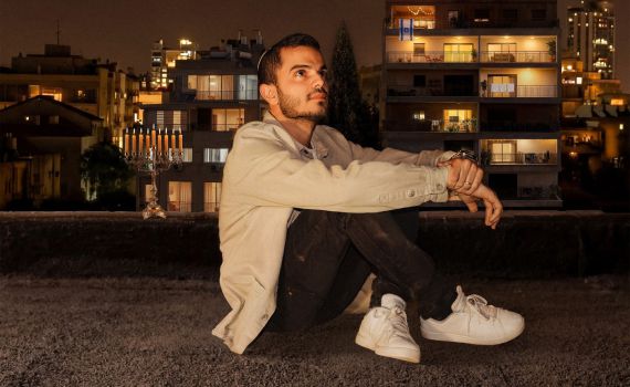 נס חנוכה ב-AI: נתנאל נגר מוציא אלבום שהופק ב-8 ימים