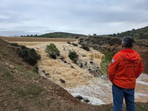 תיעוד מרהיב אחרי הסופה "ביירון": זרימה יפיפיה בסכר אדוריים