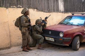 לאור יום: צה"ל עצר עשרות מחבלים בקלקיליה. צפו