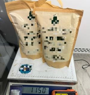 המשלוח המפתיע בדואר: גבר כבן 40 מפ"ת חשוד בהברחת סמים לישראל