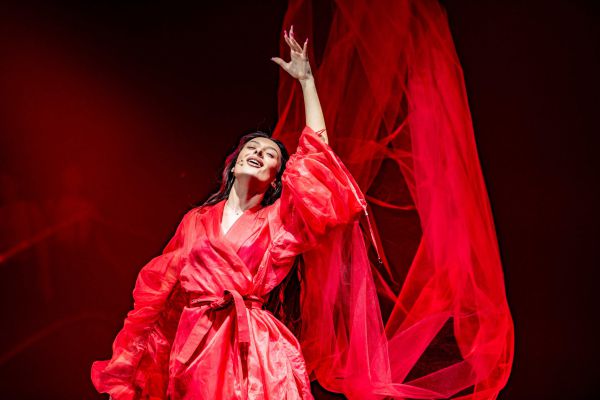 סערת הלבוש בפסטיגל: "שכחו שזה מופע לילדים ולא למבוגרים"