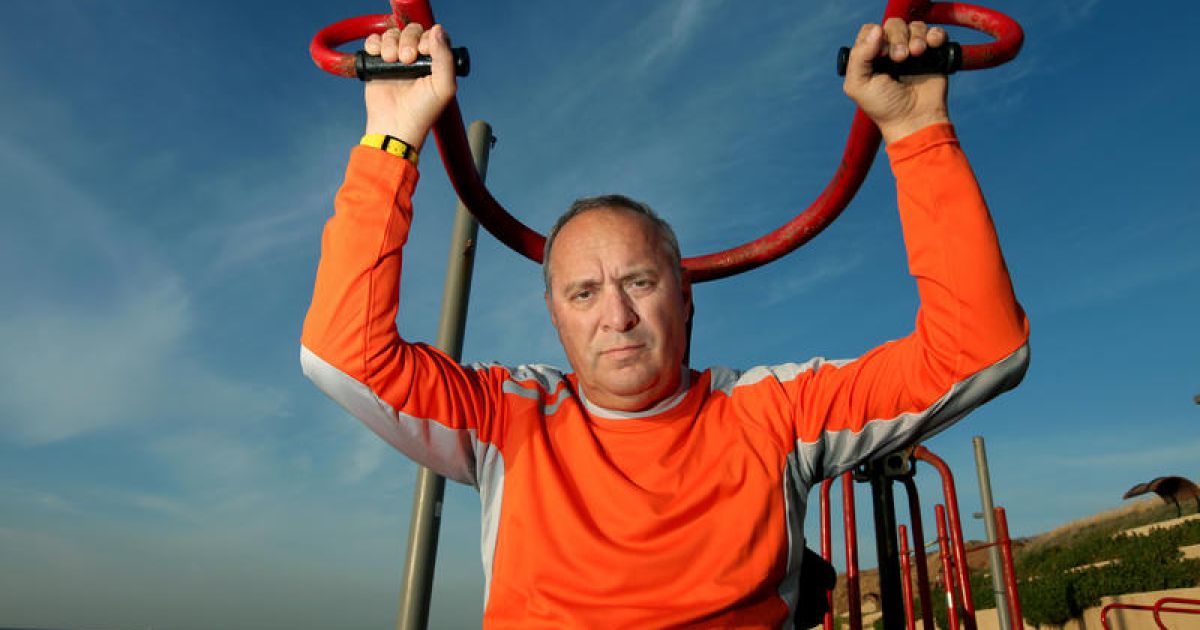 המאמן שלא פחד מאף אחד: צביקה שרף חוגג 74