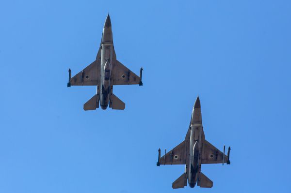 צה"ל תקף מטרות חמאס וחיזבאללה בלבנון: "הפרת ההבנות"